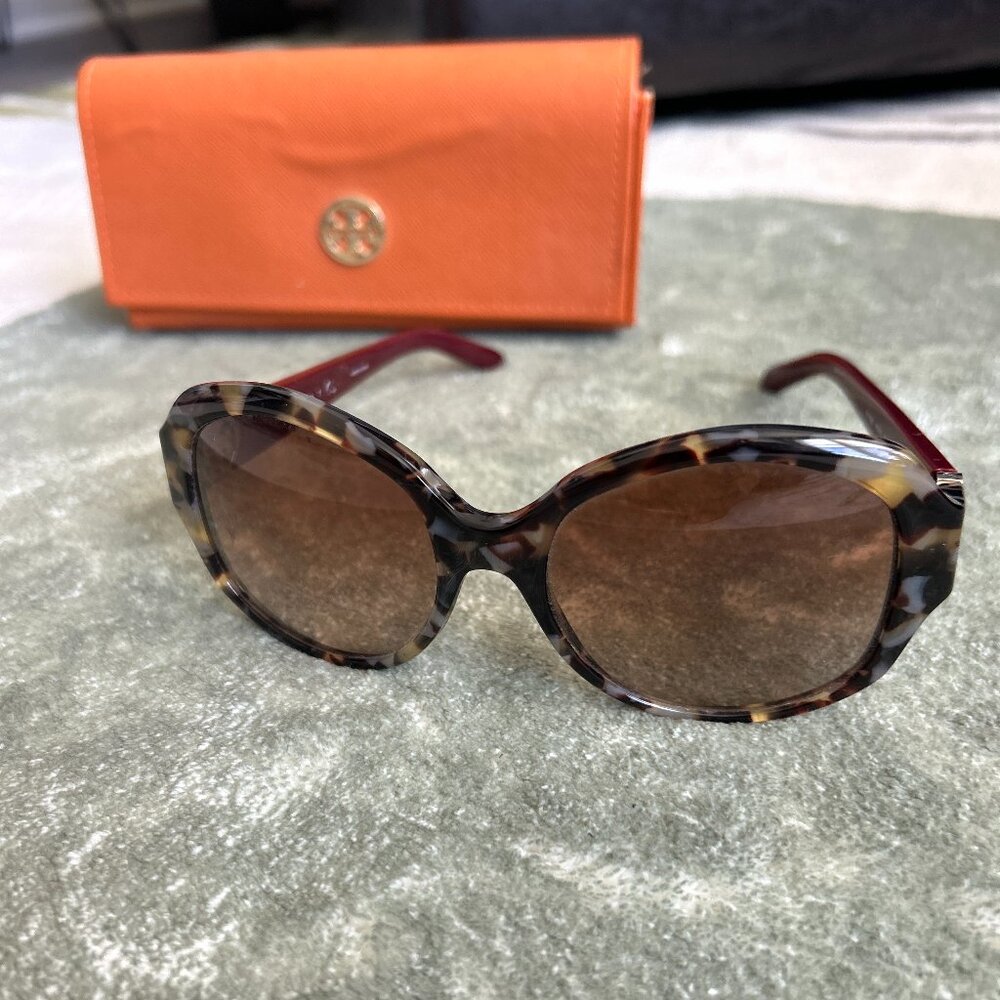 Tory Burch Oversized Multi color glasses